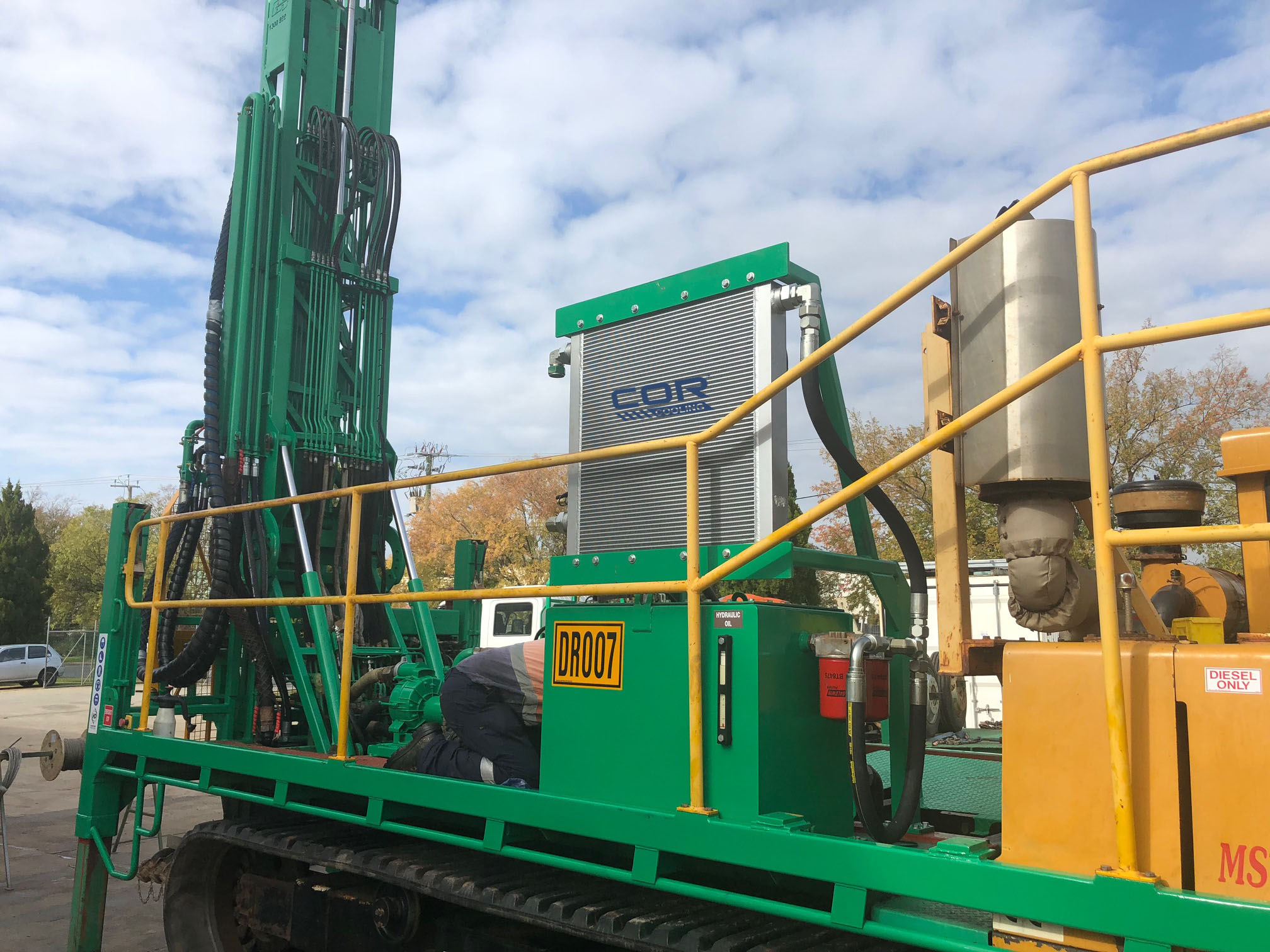 Drill rig cooling h-e parts