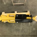 ambidextrous CAT D10T lift cylinder