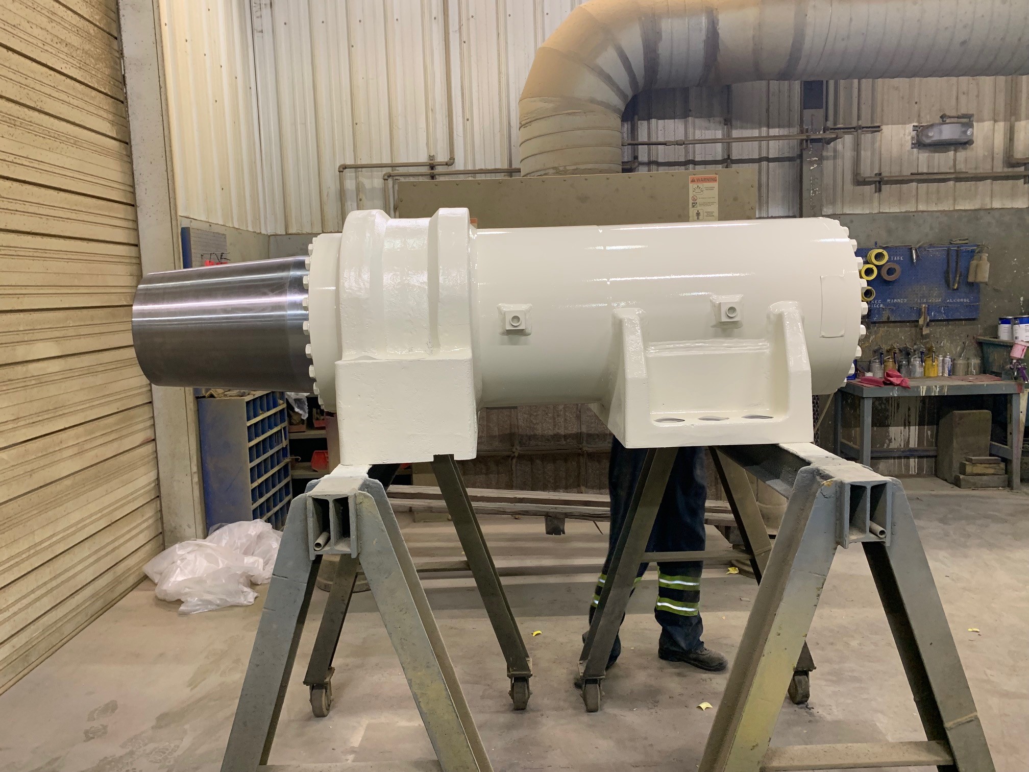 Komatsu 930E front suspension strut