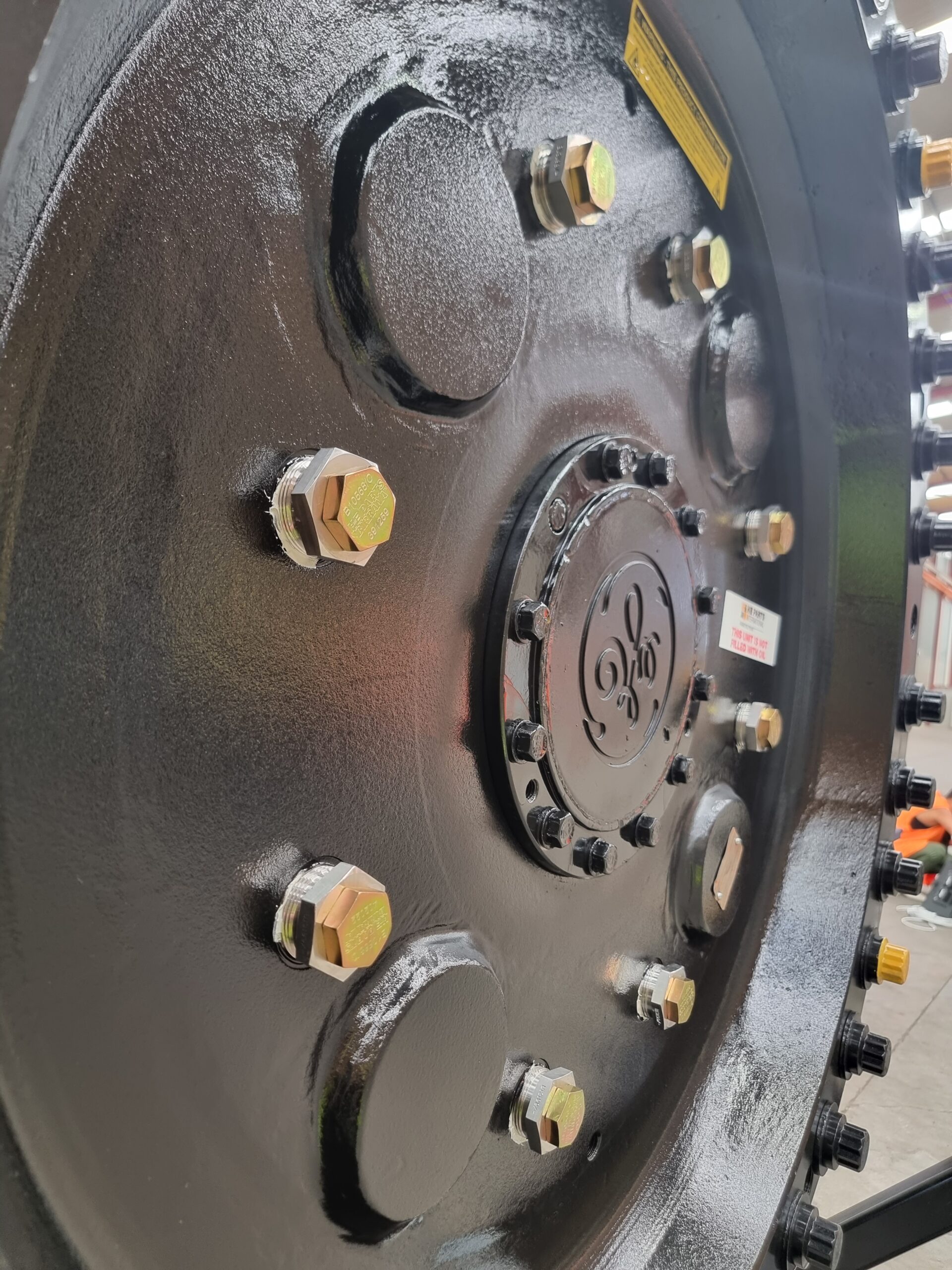 BEST plug inserted into komatsu wheel group